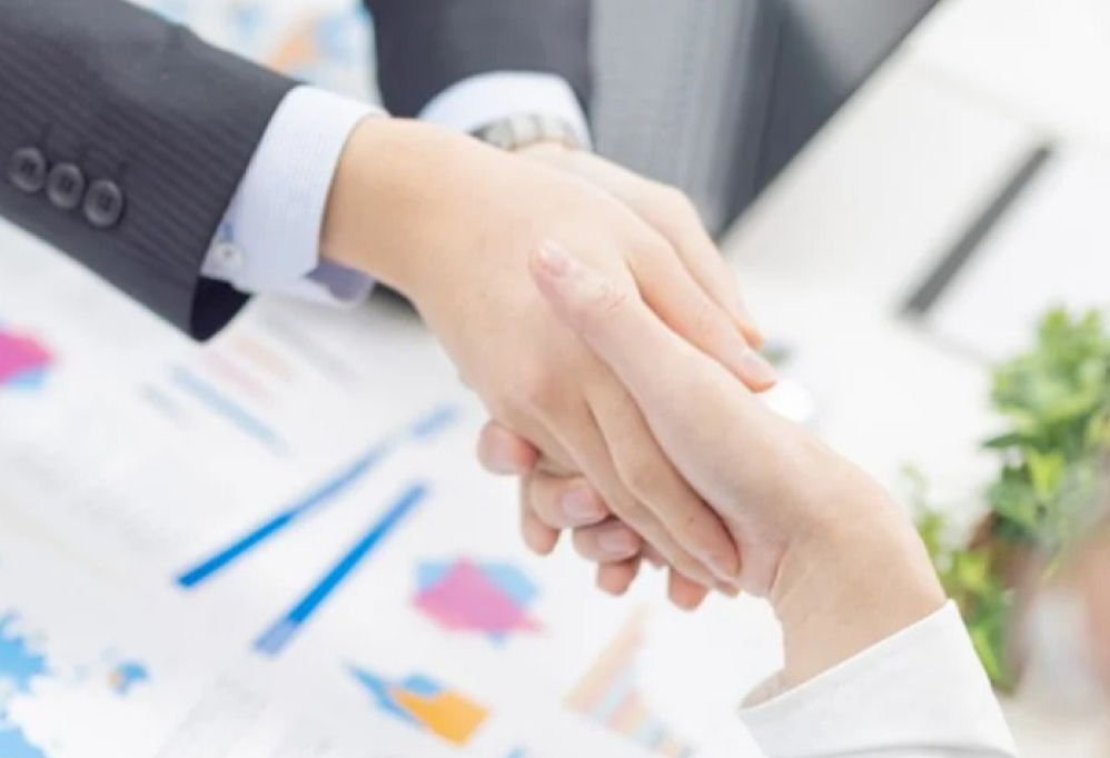 LINE 公式アカウントで
顧客管理・分析